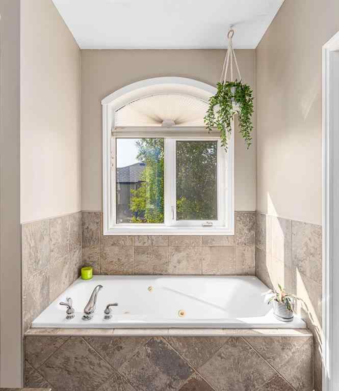 MLS® A2254682 - 1015 Carriage Lane Drive  in NONE Carstairs, Residential