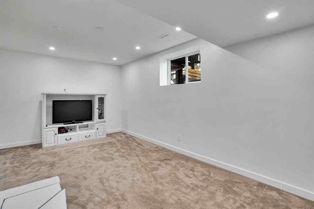 MLS® A2254685 - 323 Sandford Place NW in NONE Langdon, Residential