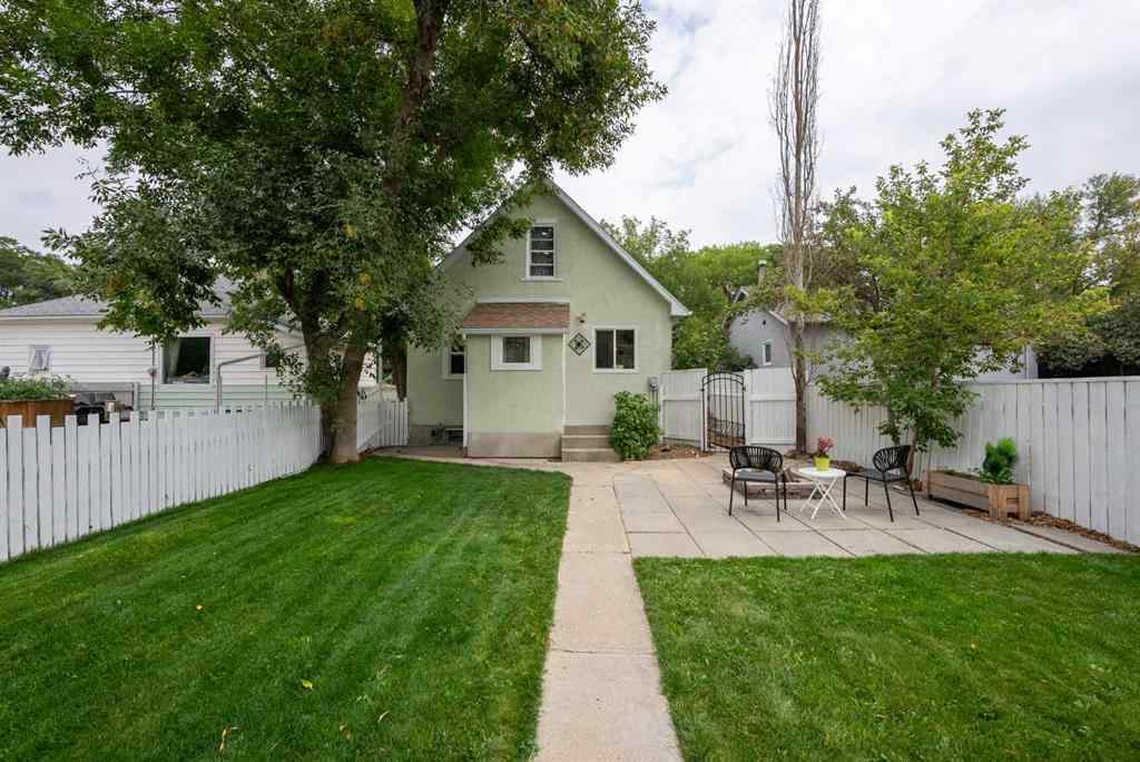 MLS® A2254687 - 742 12C Street N in Senator Buchanan Lethbridge, Residential