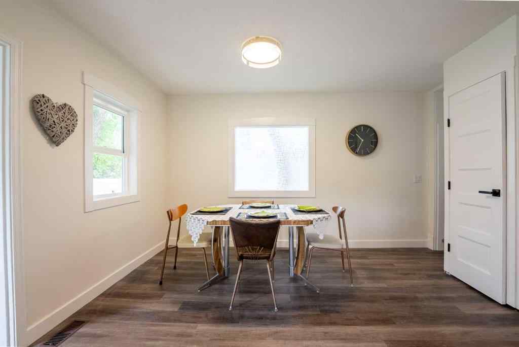 MLS® A2254687 - 742 12C Street N in Senator Buchanan Lethbridge, Residential