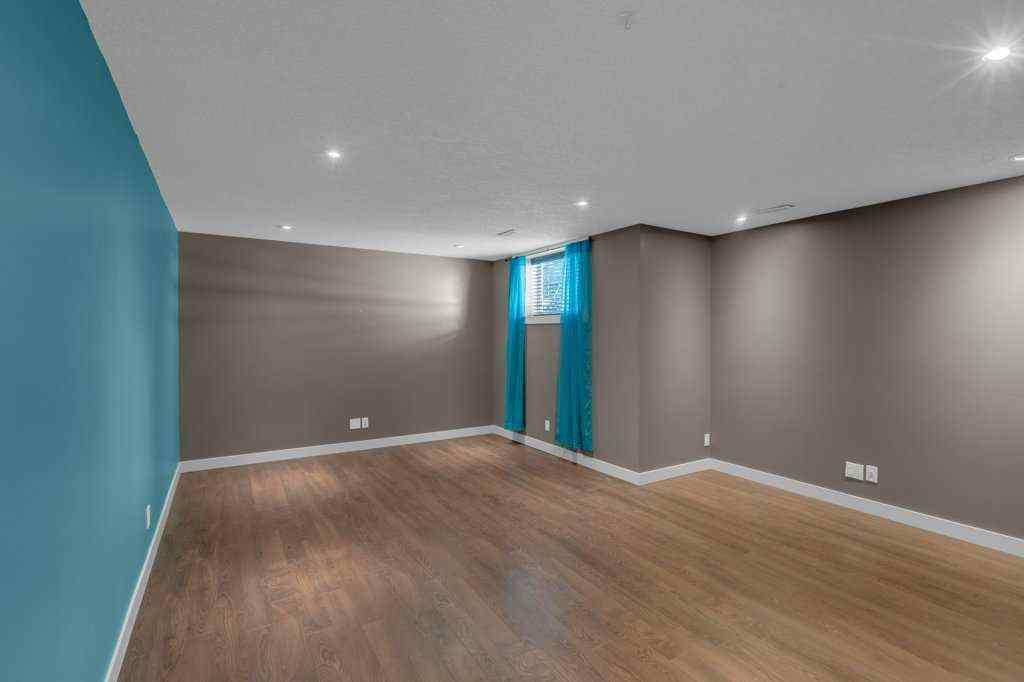 MLS® A2254700 - 17 Luxstone Rise SW in Luxstone Airdrie, Residential