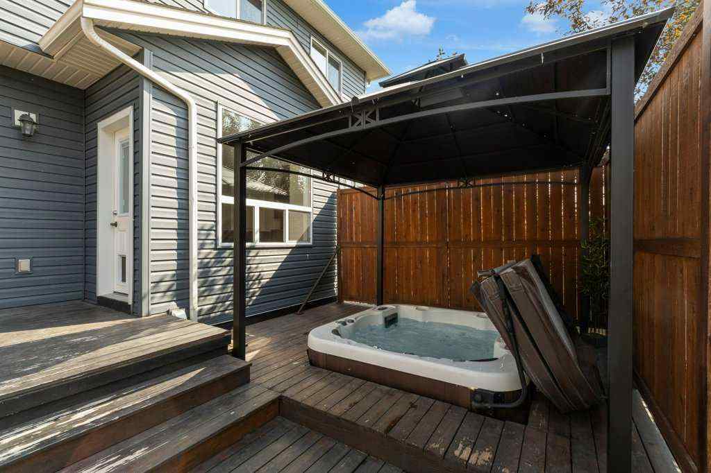MLS® A2254700 - 17 Luxstone Rise SW in Luxstone Airdrie, Residential