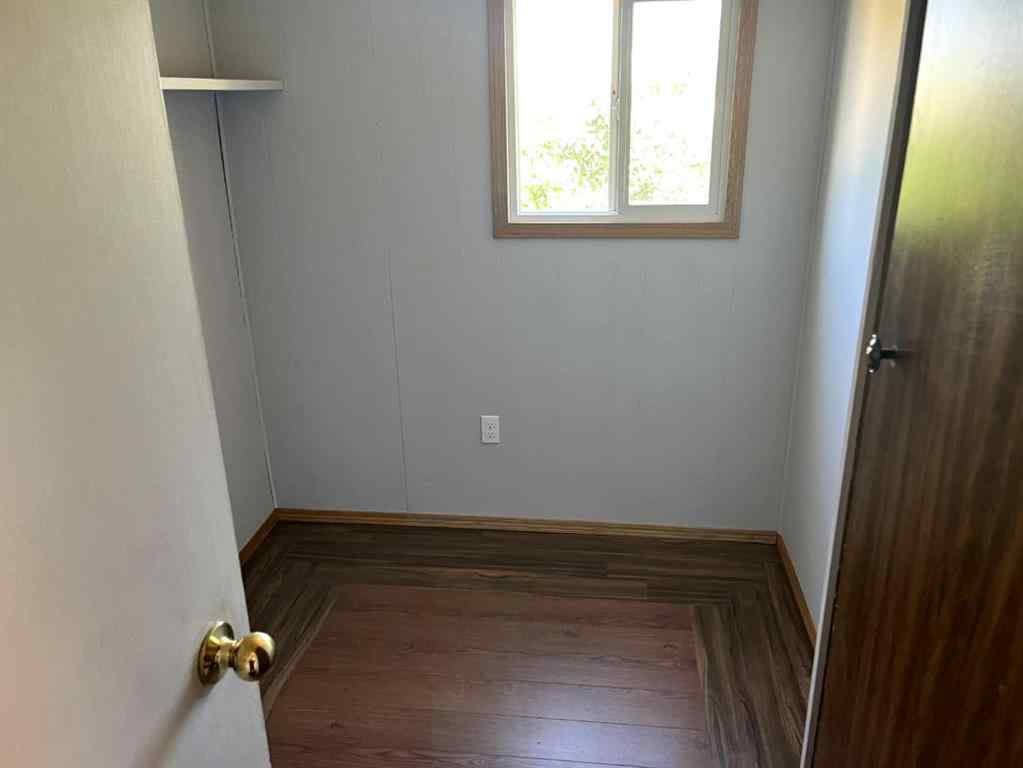 MLS® A2254704 - 413 4 Street  in NONE Suffield, Residential