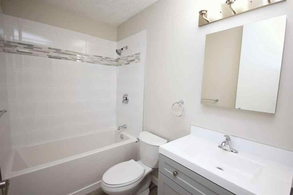 MLS® A2254708 - Unit #10 195 Manora Place NE in Marlborough Park Calgary, Residential