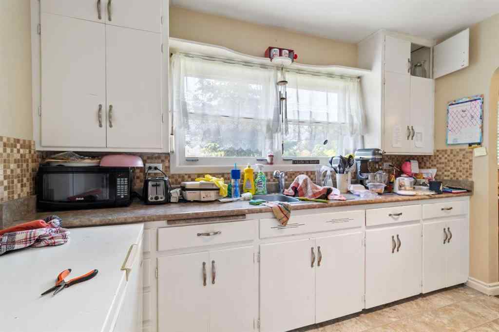 MLS® A2254711 - 5337 44 Avenue  in Woodlea Red Deer, Residential