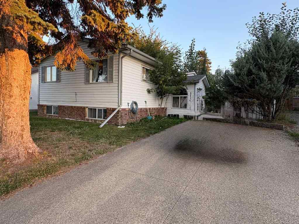 MLS® A2254715 - 5115 48 Avenue  in Downtown Sylvan Lake, Residential