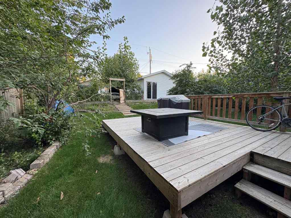 MLS® A2254715 - 5115 48 Avenue  in Downtown Sylvan Lake, Residential