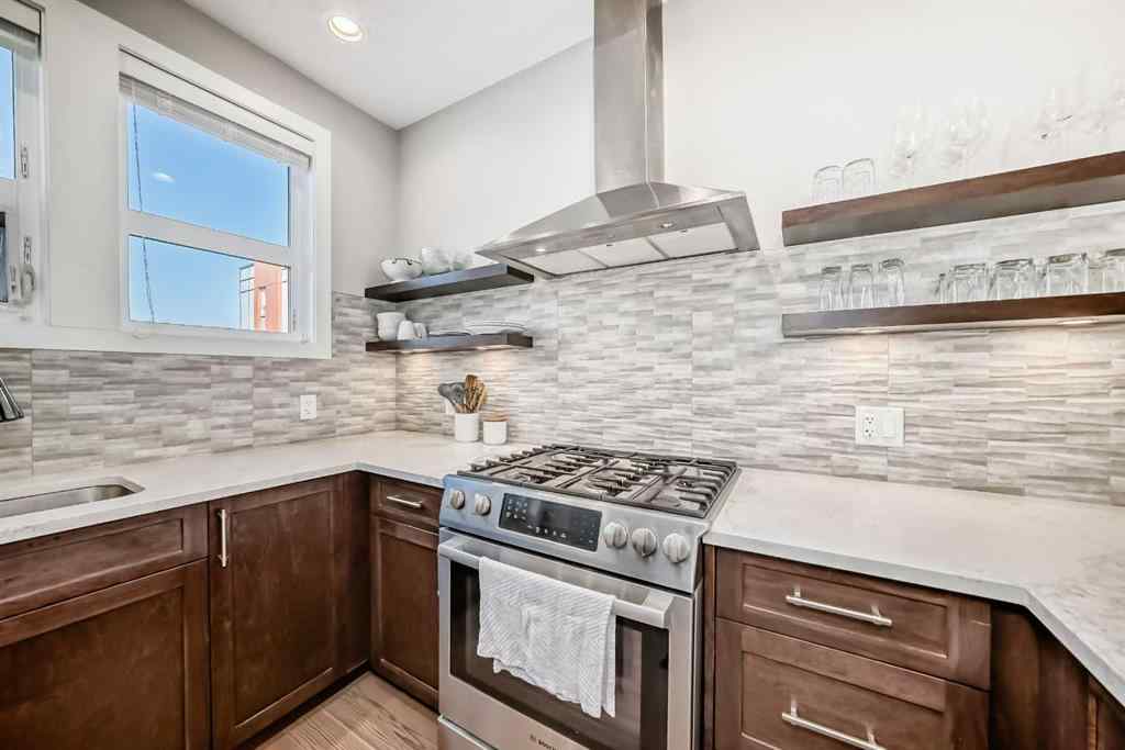 MLS® A2254717 - 3217 39 Street NW in University District Calgary, Residential