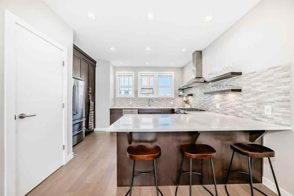 MLS® A2254717 - 3217 39 Street NW in University District Calgary, Residential