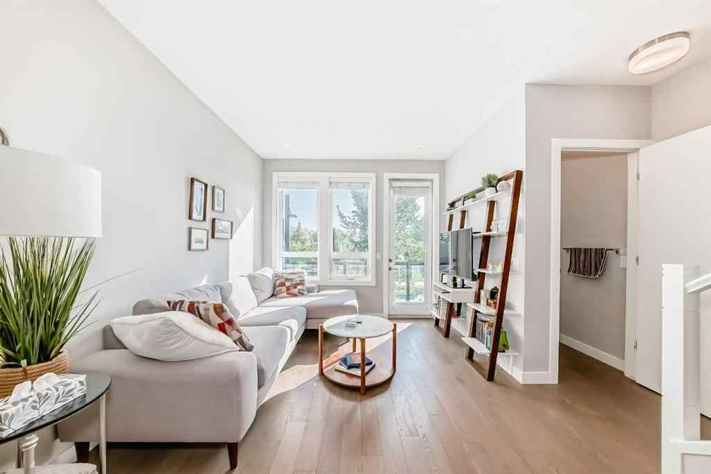 MLS® A2254717 - 3217 39 Street NW in University District Calgary, Residential