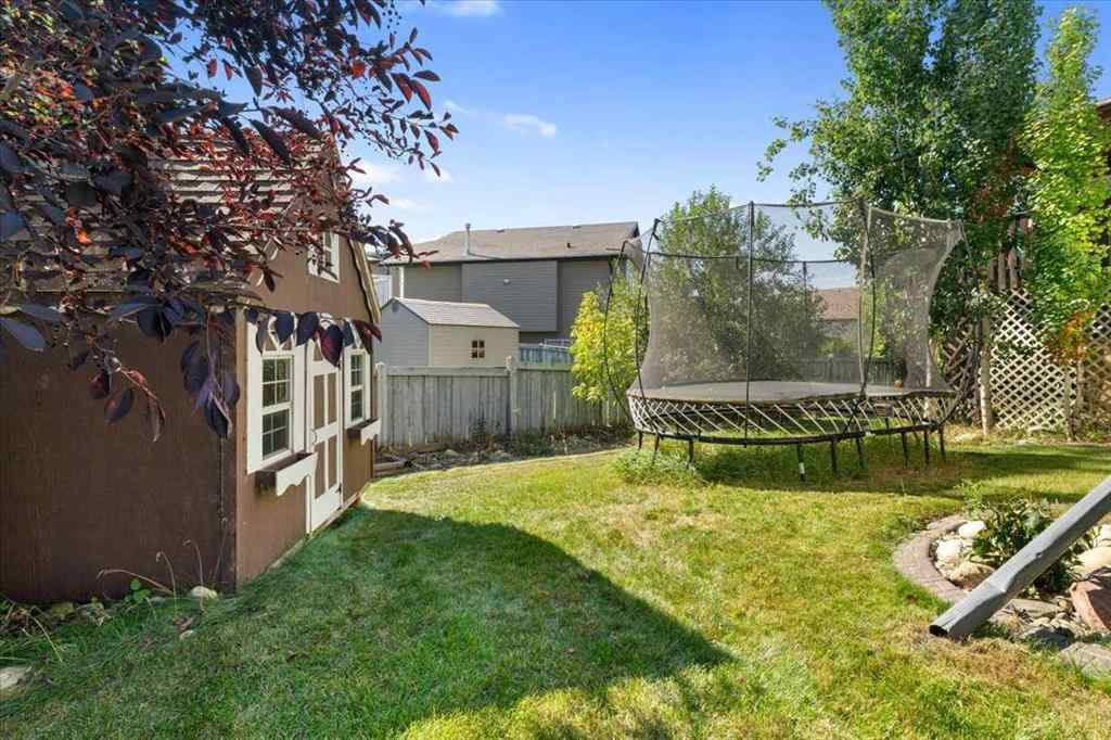 MLS® A2254718 - 9333 128 Avenue  in Crystal Lake Estates Grande Prairie, Residential
