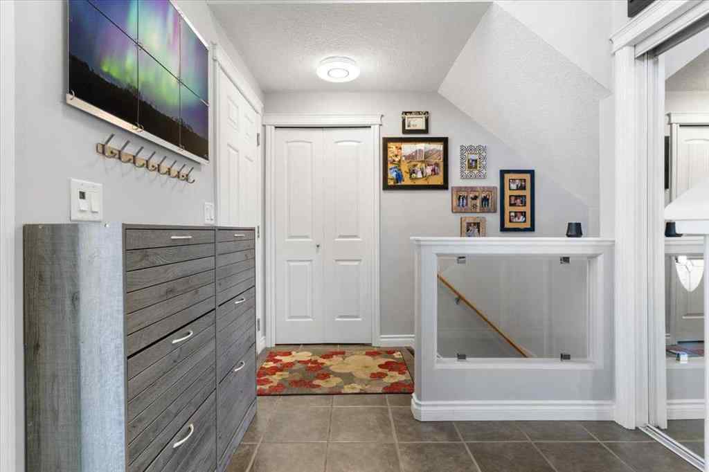 MLS® A2254718 - 9333 128 Avenue  in Crystal Lake Estates Grande Prairie, Residential