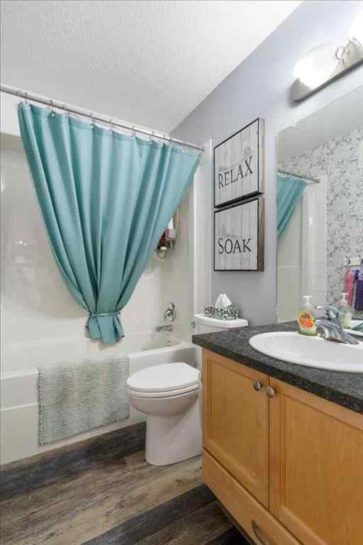 MLS® A2254718 - 9333 128 Avenue  in Crystal Lake Estates Grande Prairie, Residential