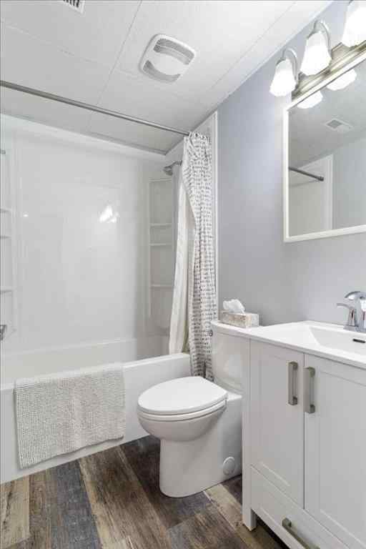 MLS® A2254718 - 9333 128 Avenue  in Crystal Lake Estates Grande Prairie, Residential
