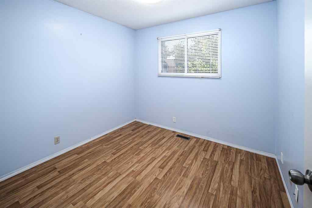 MLS® A2254719 - 83 Edgeford Way NW in Edgemont Calgary, Residential