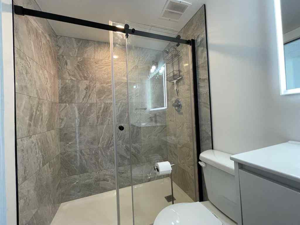MLS® A2254720 - Unit #703 340 14 Avenue SW in Beltline Calgary, Residential