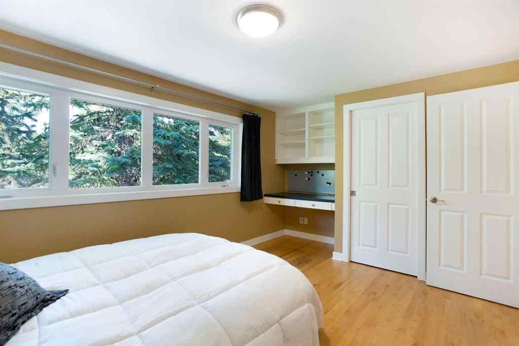 MLS® A2254721 - 2 Varston Place NW in Varsity Calgary, Residential