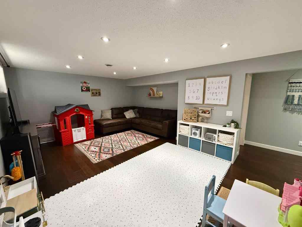 MLS® A2254723 - 607 Montgomery Close SE in Montrose High River, Residential