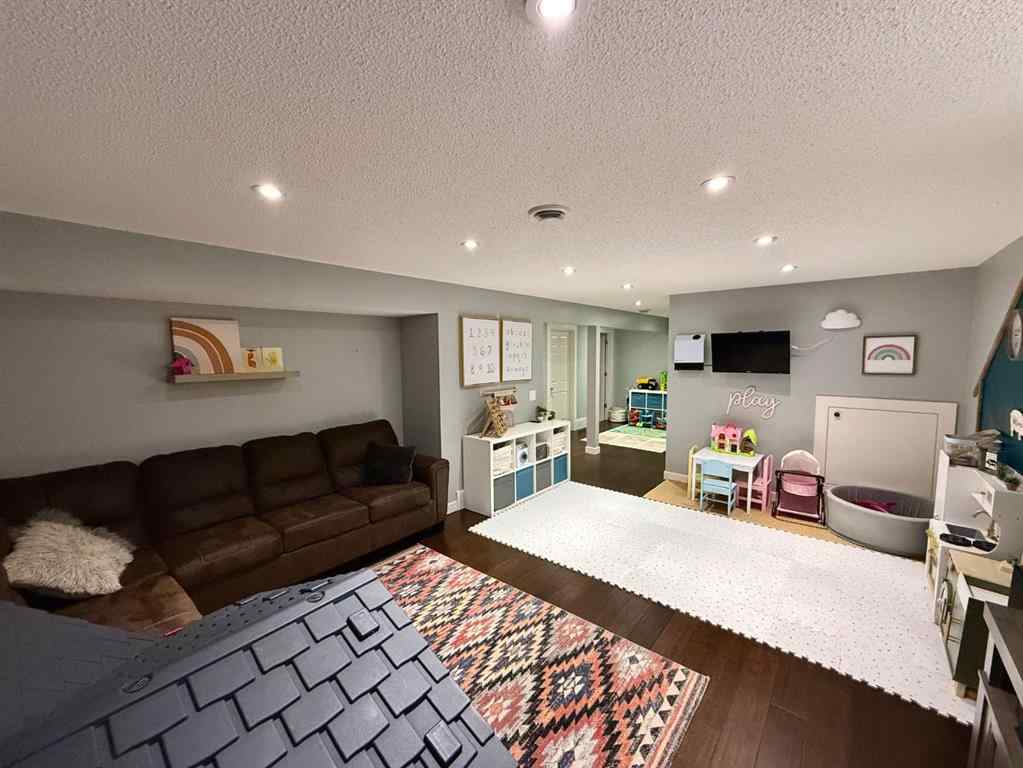 MLS® A2254723 - 607 Montgomery Close SE in Montrose High River, Residential