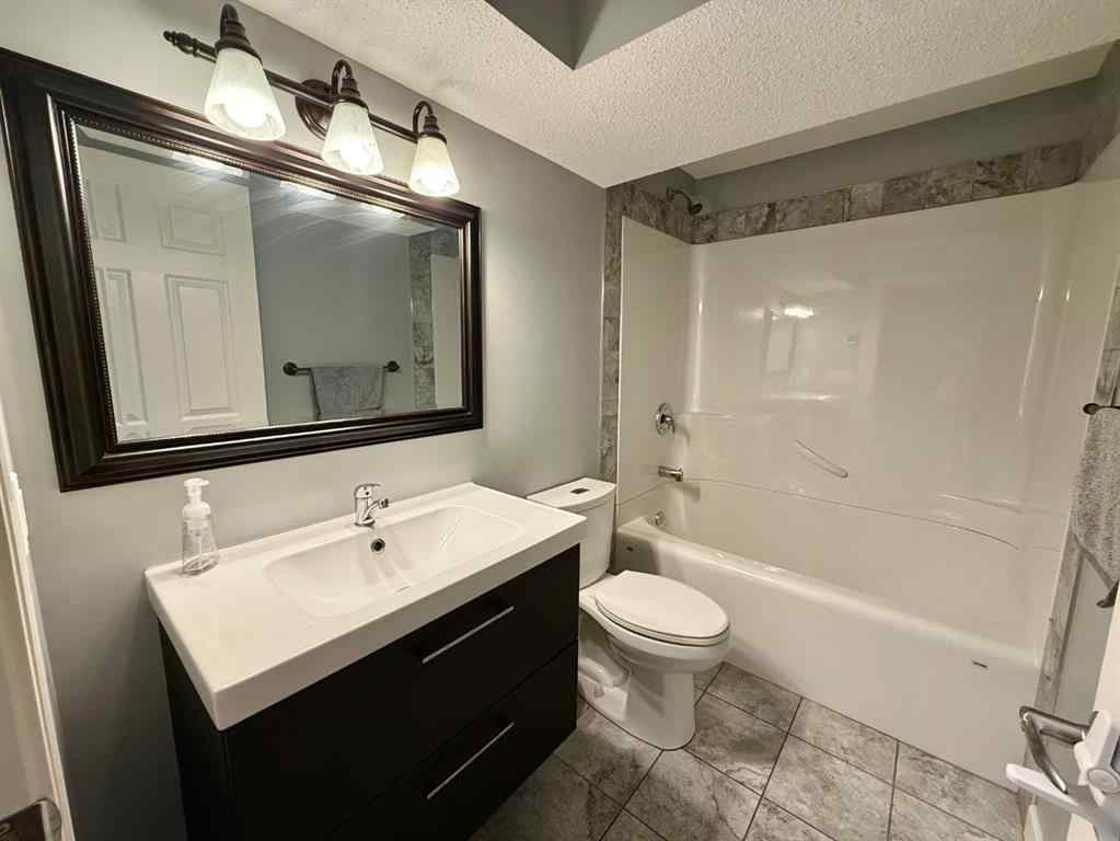 MLS® A2254723 - 607 Montgomery Close SE in Montrose High River, Residential