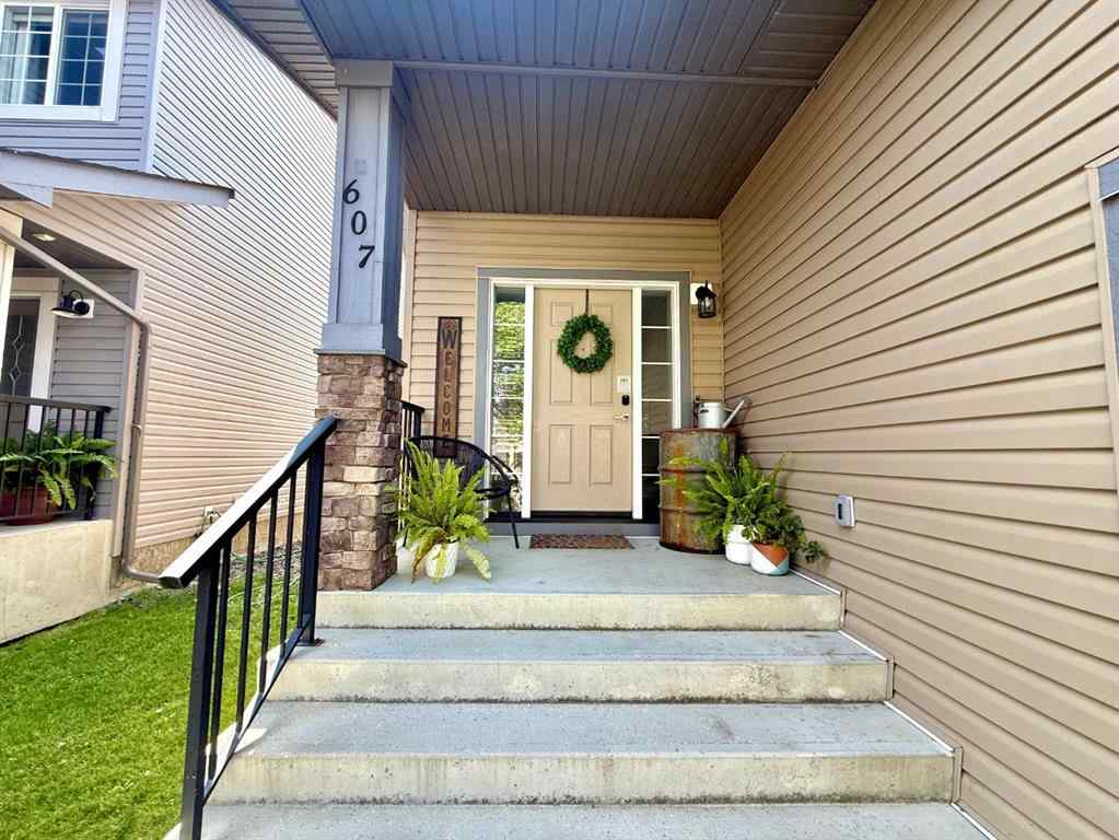 MLS® A2254723 - 607 Montgomery Close SE in Montrose High River, Residential