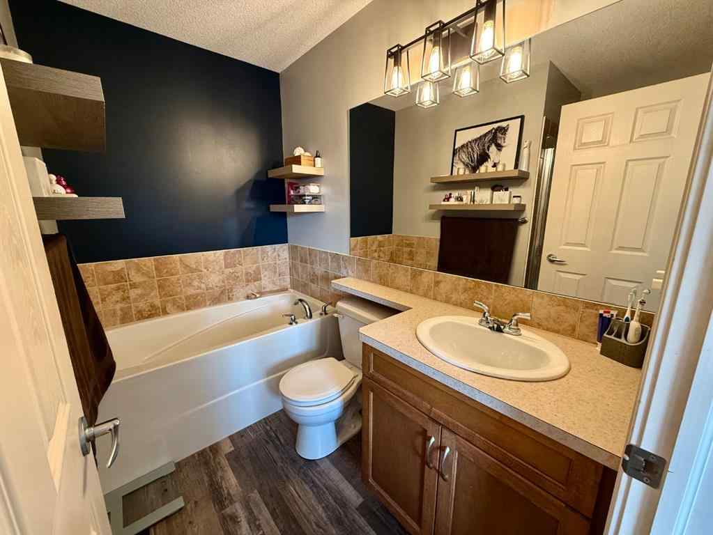MLS® A2254723 - 607 Montgomery Close SE in Montrose High River, Residential
