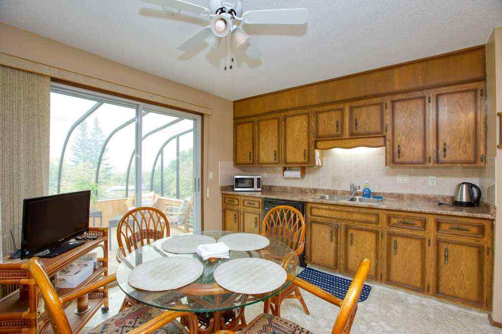 MLS® A2254724 - 307 Silverthorn Way NW in Silver Springs Calgary, Residential