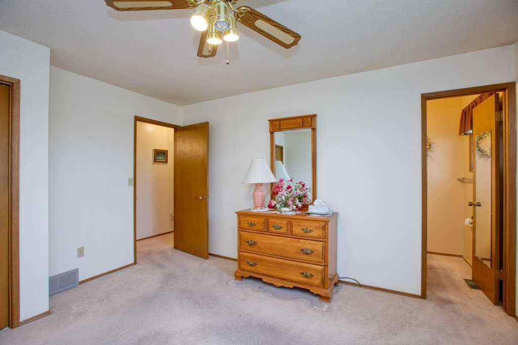 MLS® A2254724 - 307 Silverthorn Way NW in Silver Springs Calgary, Residential