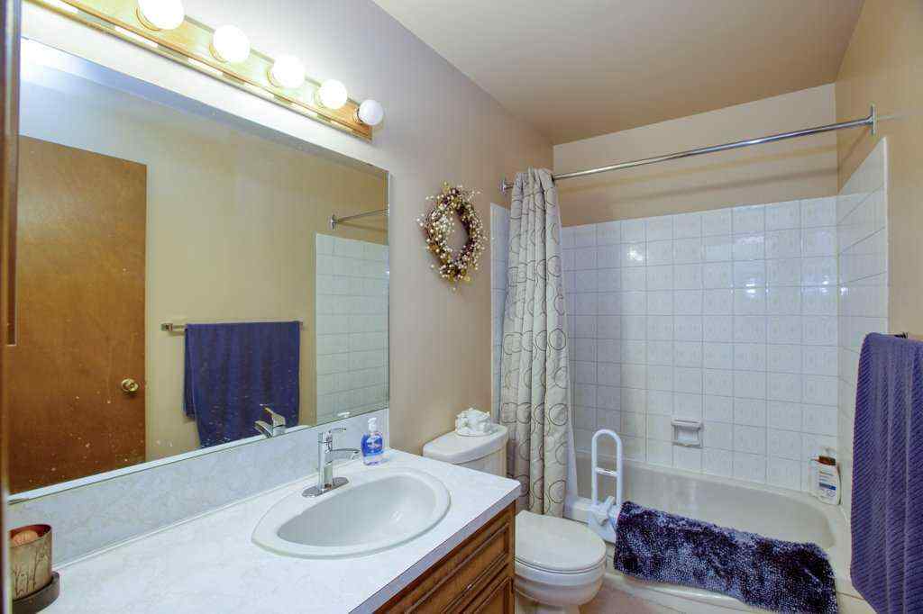 MLS® A2254724 - 307 Silverthorn Way NW in Silver Springs Calgary, Residential