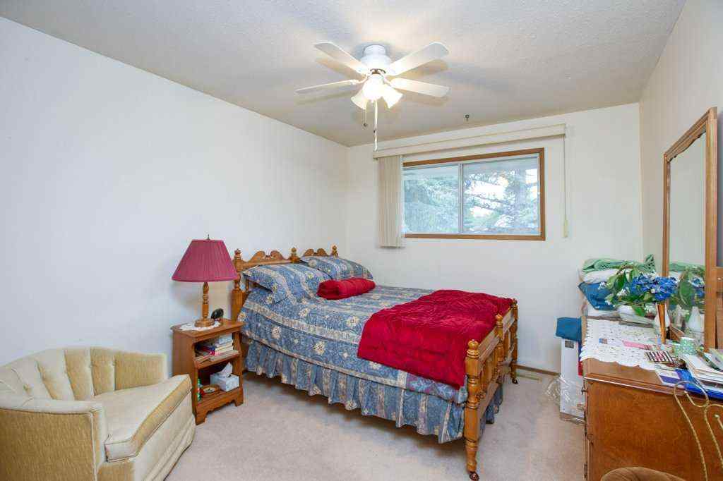 MLS® A2254724 - 307 Silverthorn Way NW in Silver Springs Calgary, Residential