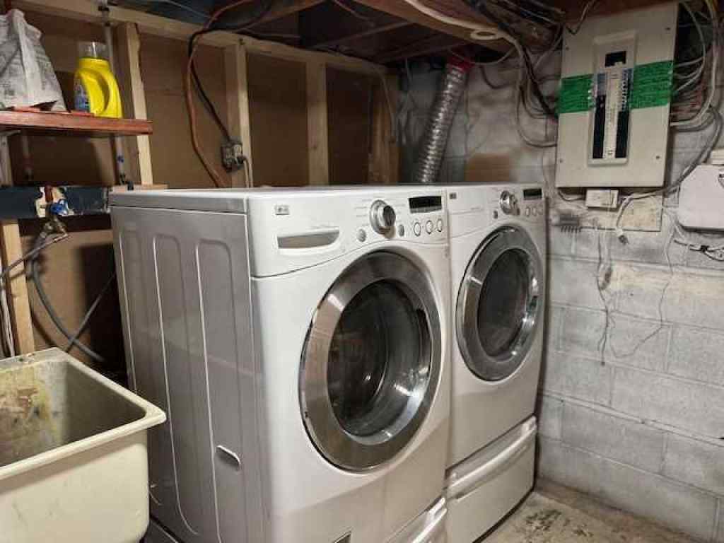 MLS® A2254735 - 5209 Waghorn Street  in Downtown Blackfalds, Residential