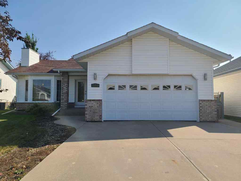 MLS® A2254741 - 11713 90 Street  in Crystal Lake Estates Grande Prairie, Residential