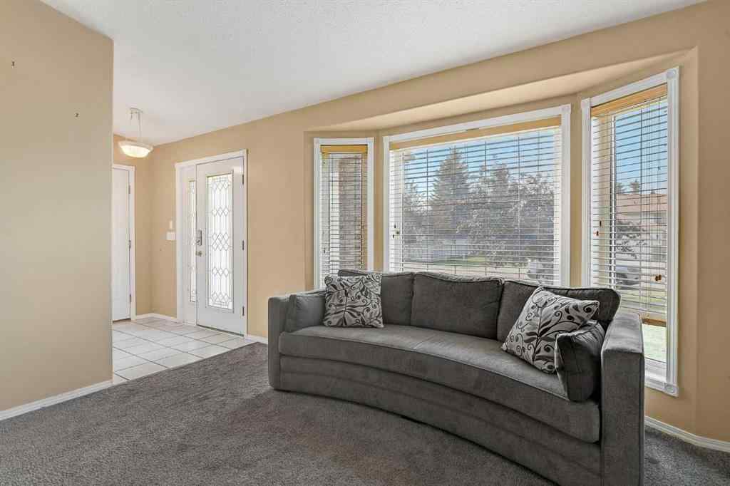 MLS® A2254741 - 11713 90 Street  in Crystal Lake Estates Grande Prairie, Residential