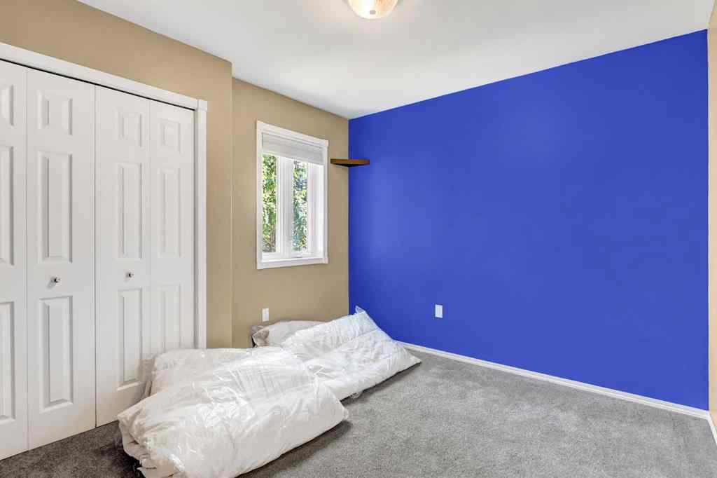 MLS® A2254741 - 11713 90 Street  in Crystal Lake Estates Grande Prairie, Residential