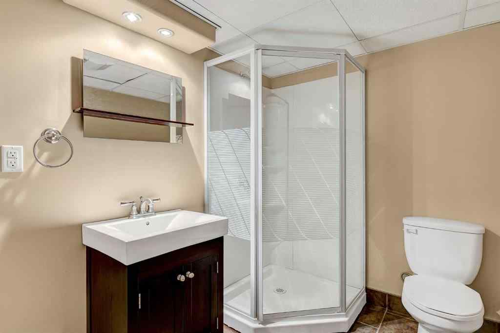 MLS® A2254741 - 11713 90 Street  in Crystal Lake Estates Grande Prairie, Residential