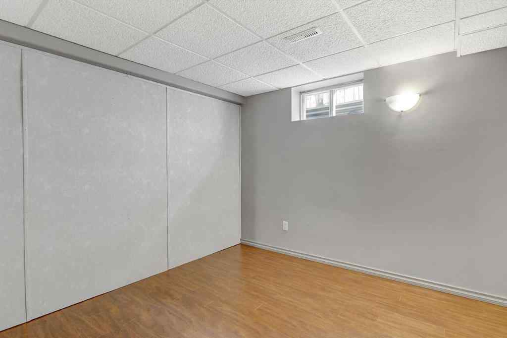 MLS® A2254741 - 11713 90 Street  in Crystal Lake Estates Grande Prairie, Residential