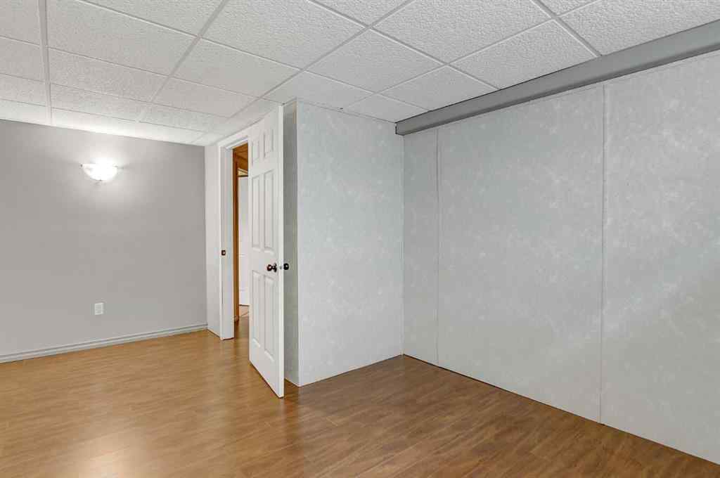 MLS® A2254741 - 11713 90 Street  in Crystal Lake Estates Grande Prairie, Residential