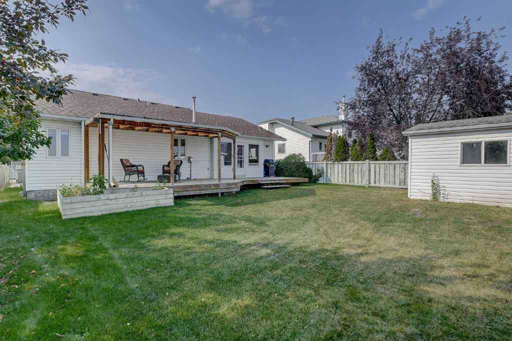 MLS® A2254741 - 11713 90 Street  in Crystal Lake Estates Grande Prairie, Residential