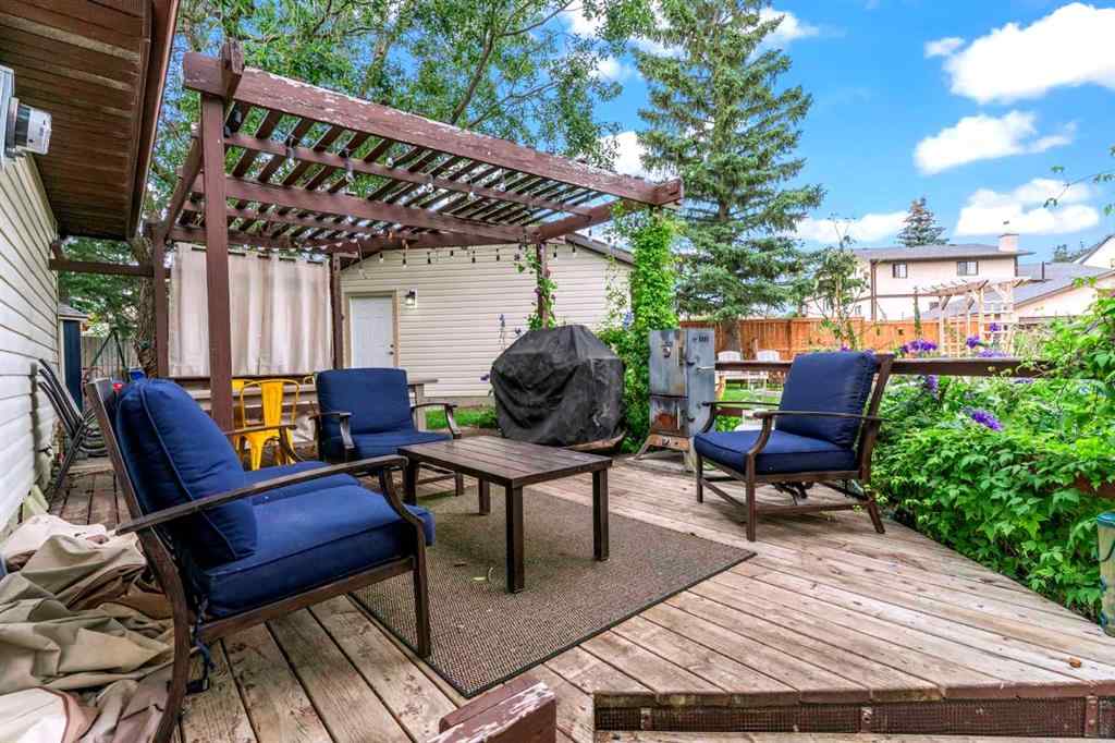 MLS® A2254742 - 1107 Ranchview Road NW in Ranchlands Calgary, Residential