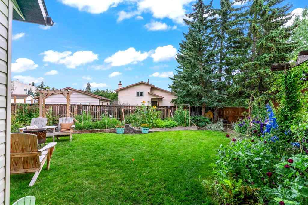 MLS® A2254742 - 1107 Ranchview Road NW in Ranchlands Calgary, Residential