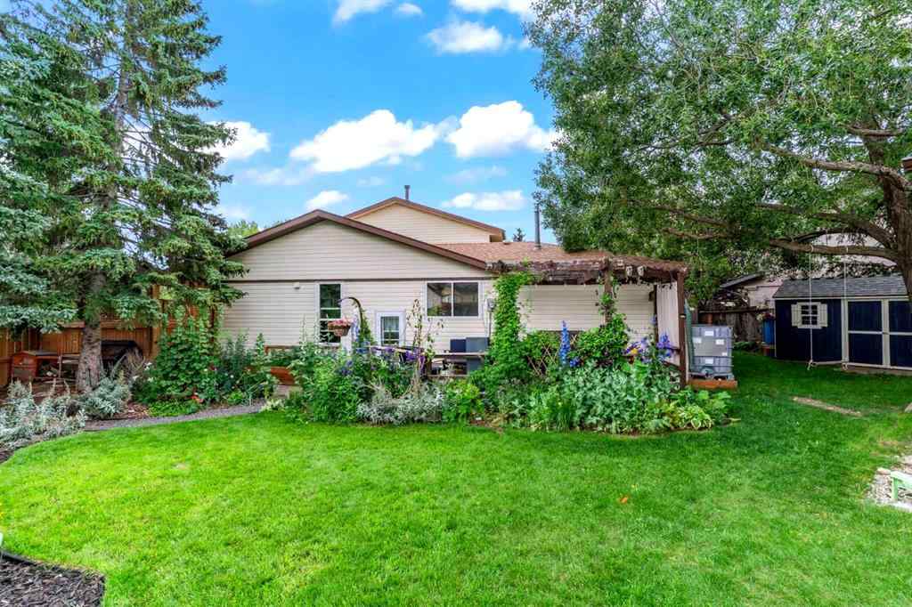 MLS® A2254742 - 1107 Ranchview Road NW in Ranchlands Calgary, Residential