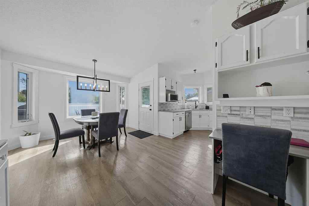 MLS® A2254744 - 39 Denison Crescent  in Deer Park Estates Red Deer, Residential