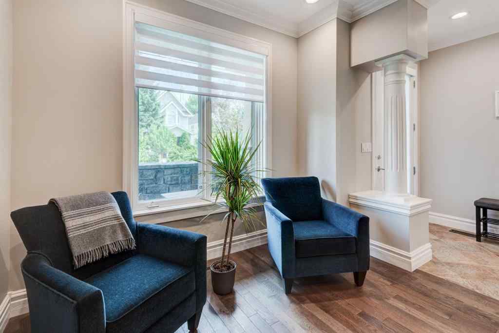 MLS® A2254754 - 115 15 Street NW in Hillhurst Calgary, Residential