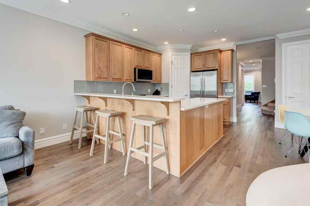 MLS® A2254754 - 115 15 Street NW in Hillhurst Calgary, Residential