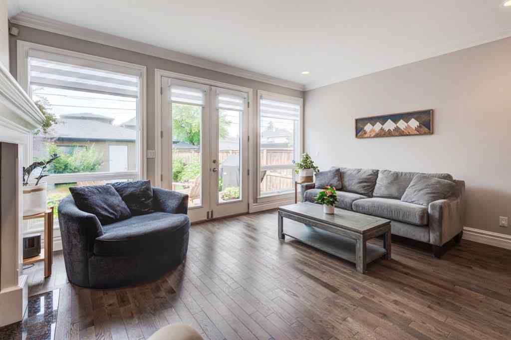 MLS® A2254754 - 115 15 Street NW in Hillhurst Calgary, Residential