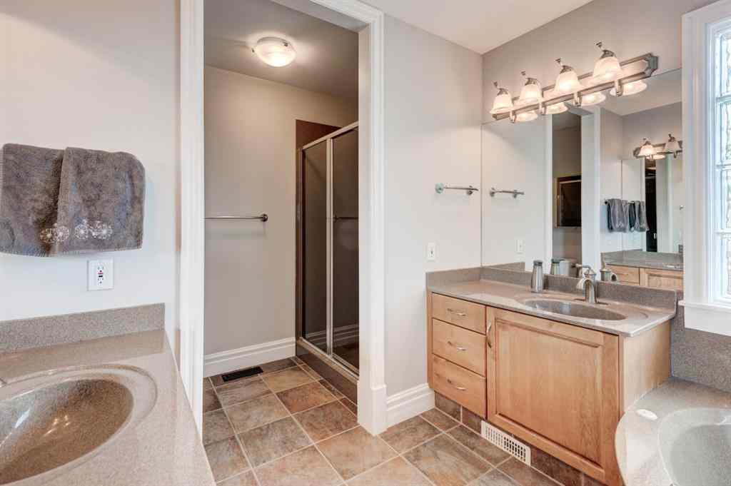 MLS® A2254754 - 115 15 Street NW in Hillhurst Calgary, Residential
