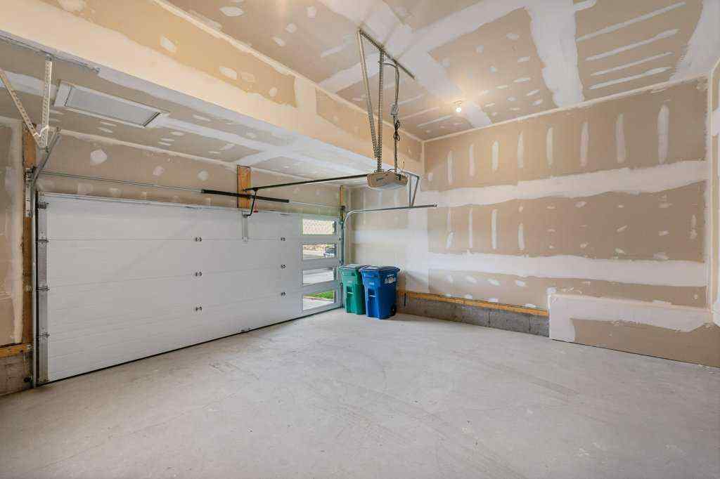MLS® A2254756 - 1206 Chinook Winds Circle SW in Chinook Gate Airdrie, Residential