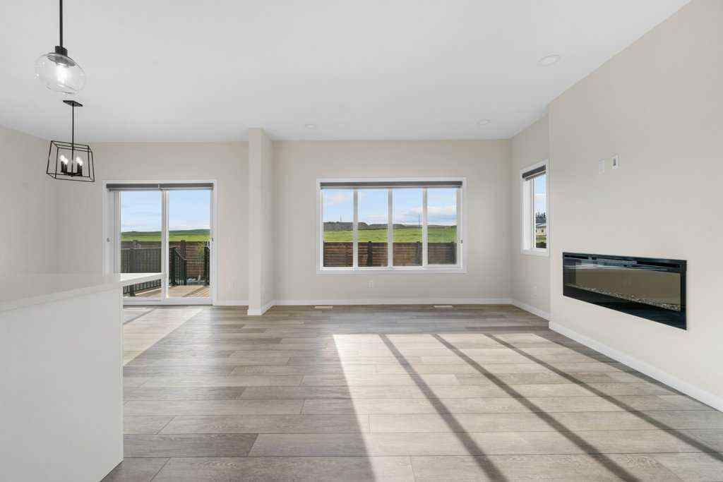 MLS® A2254756 - 1206 Chinook Winds Circle SW in Chinook Gate Airdrie, Residential