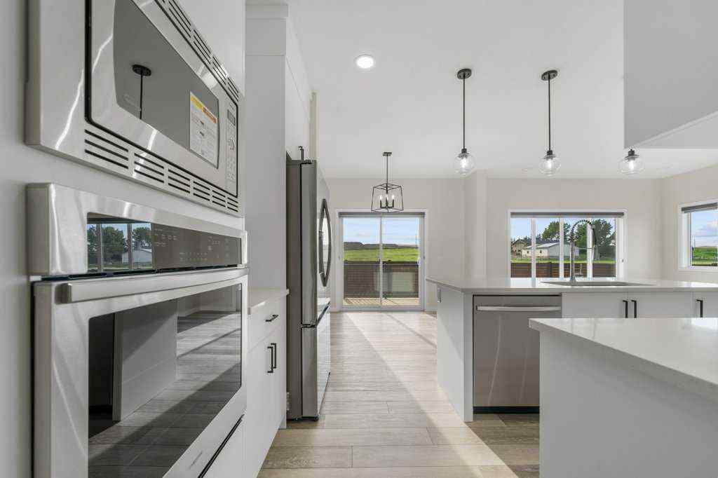 MLS® A2254756 - 1206 Chinook Winds Circle SW in Chinook Gate Airdrie, Residential
