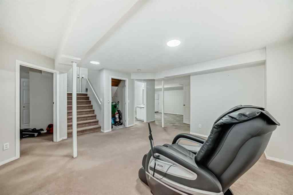 MLS® A2254772 - 9 Saddlecrest Crescent NE in Saddle Ridge Calgary, Residential